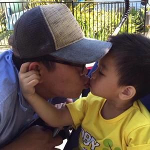 Meet your Posher, Phi